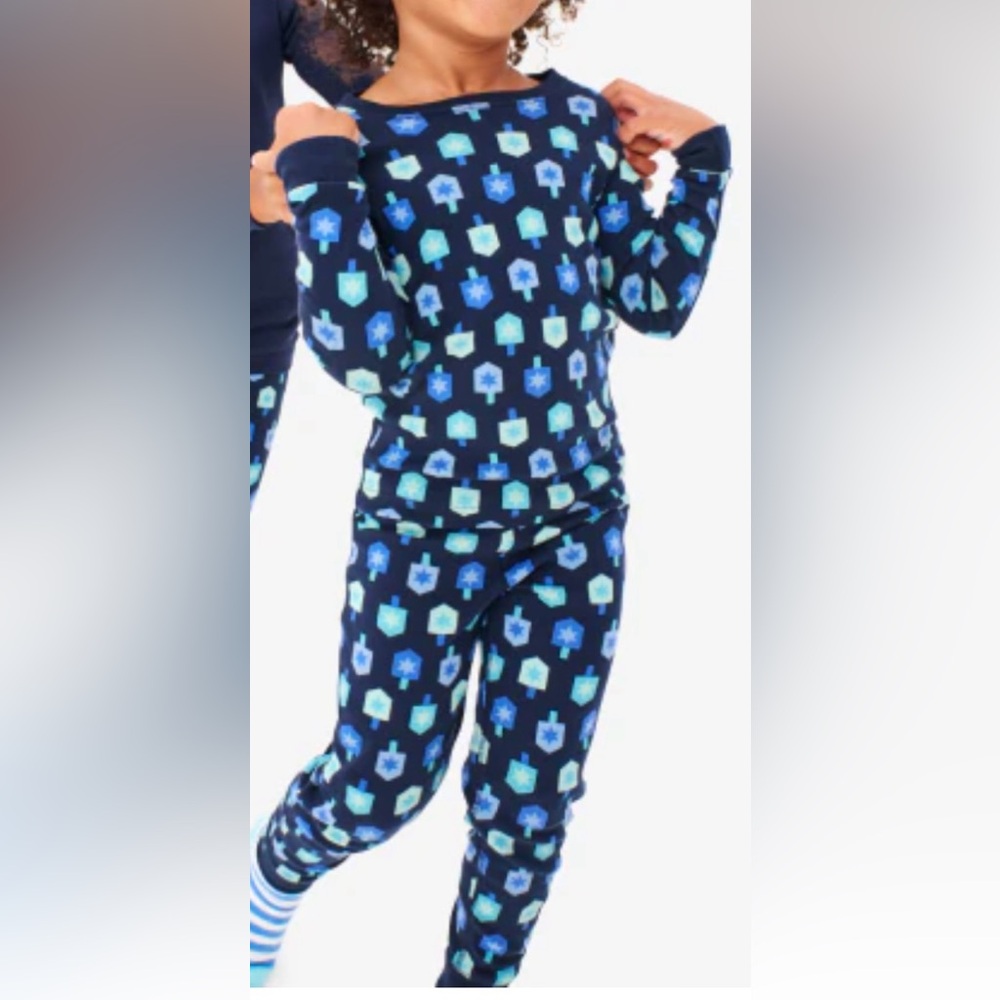 2/$30 Primary Kids Dreidel Sz 6 - 7 Hanukkah Blue and Green Pajama Set
